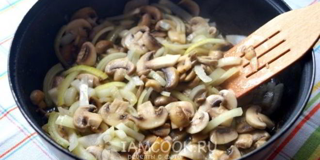 Рецепт жареных шампиньонов с луком