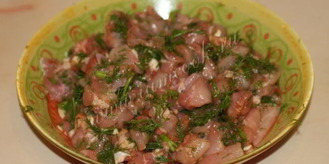 Рецепт гуляша из курицы с подливкой