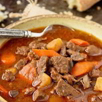 Гуляш по-венгерски с фасолью