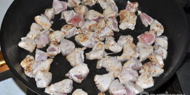 Рецепт гуляша с мясом индейки