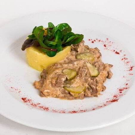 Рецепт Гуляша с солеными огурцами по-крестьянски