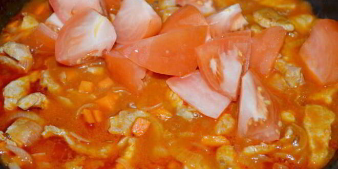 Рецепт картофельных клецек с гуляшом из свинины