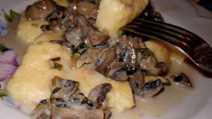 Рецепт картофельных ньокков с грибной подливкой