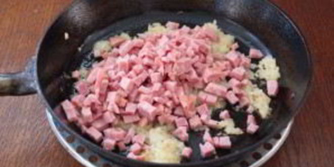 Рецепт картофельных котлет с колбасой