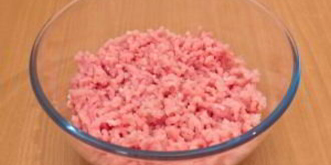 Рецепт котлет из индейки, жаренные с помидорами и сыром