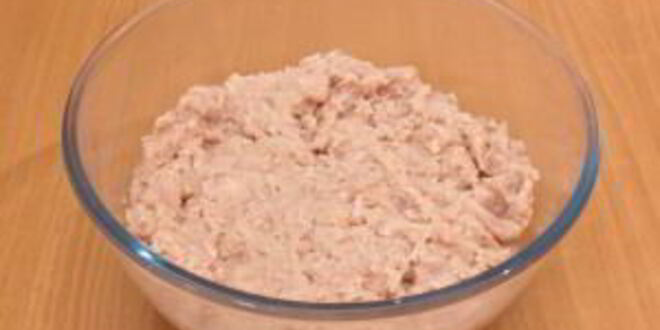 Рецепт котлет из индейки, жаренные с помидорами и сыром