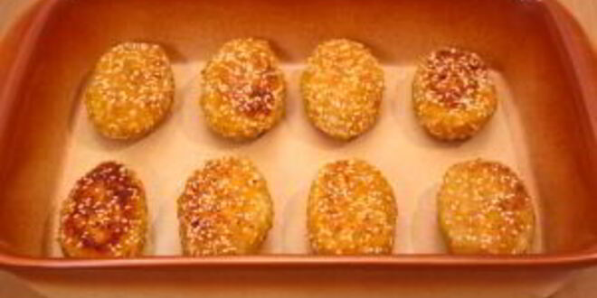 Рецепт котлет из индейки, жаренные с помидорами и сыром