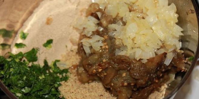 Рецепт котлет из печеного баклажана