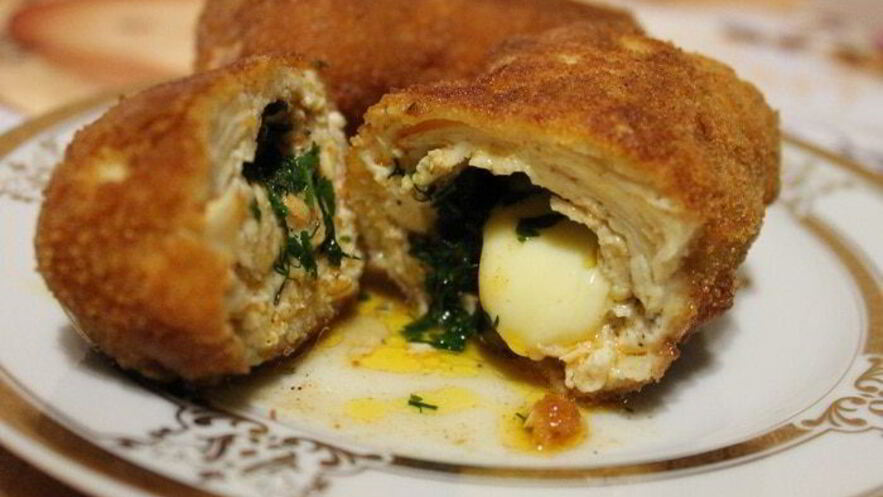 Рецепт котлет по-киевски с сыром и маслом