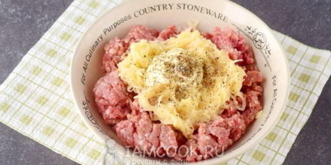 Рецепт котлет с грибами внутри