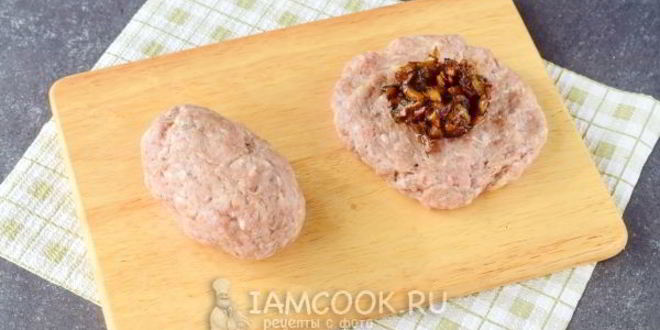 Рецепт котлет с грибами внутри