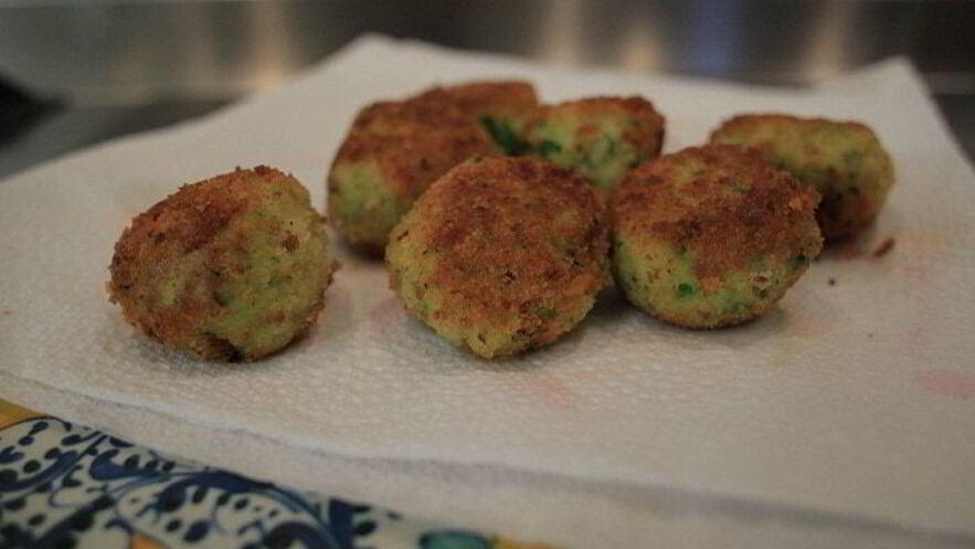Рецепт рыбных котлеток с чесноком и петрушкой