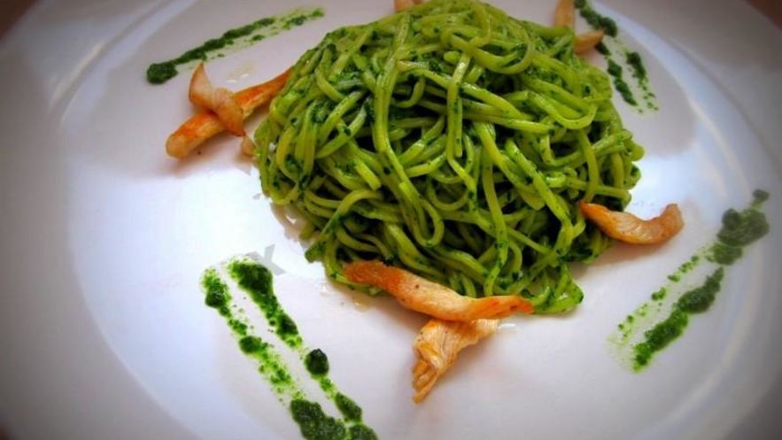 Рецепт лапши в зеленом шпинатном соусе