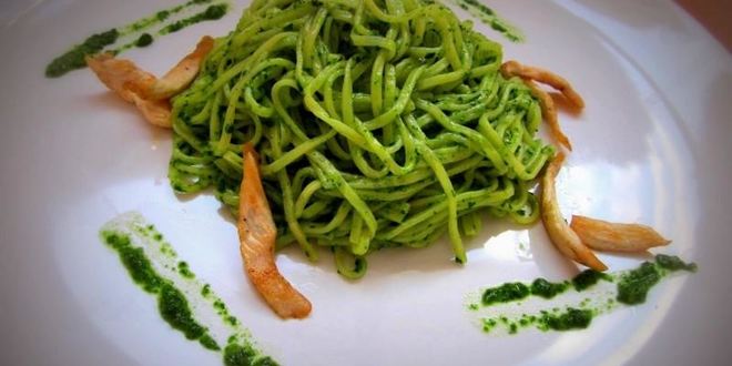 Рецепт лапши в зеленом шпинатном соусе