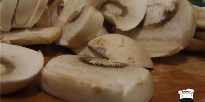 Рецепт каннеллонь с грибами и креветками под пикантным соусом