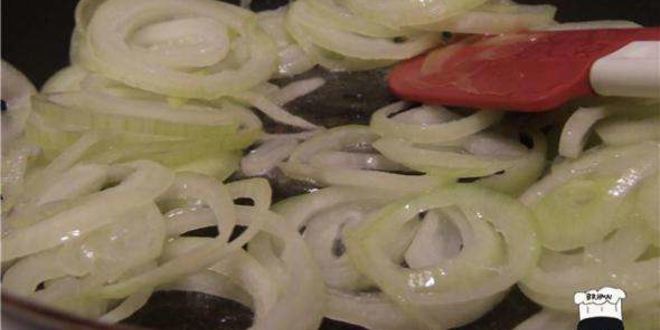 Рецепт каннеллонь с грибами и креветками под пикантным соусом