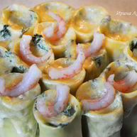 Рецепт Каннеллонь с креветками и шпинатом