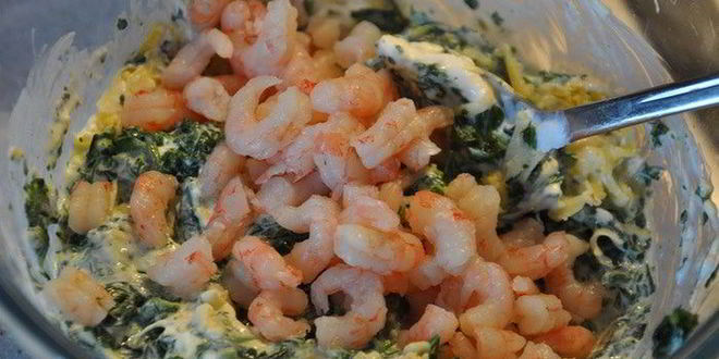 Рецепт каннеллонь с креветками и шпинатом