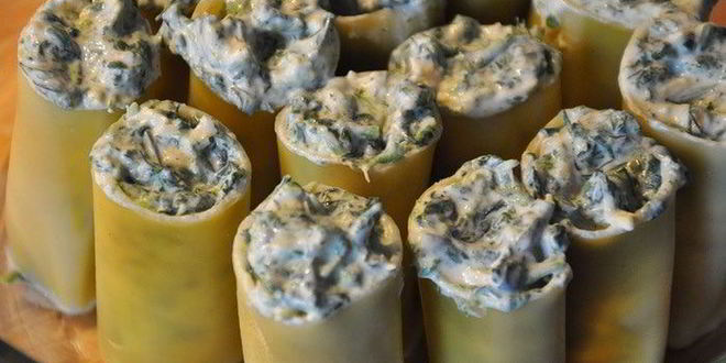 Рецепт каннеллонь с креветками и шпинатом