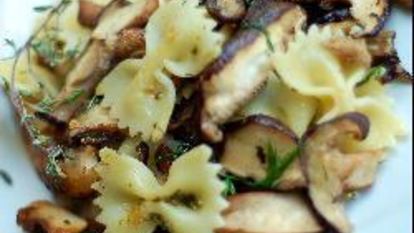 Рецепт Макарон бантики с жареными грибами