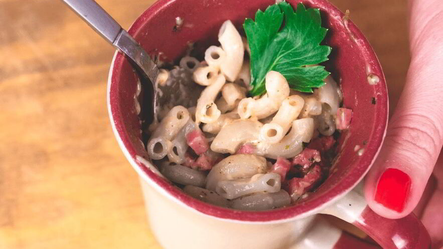 Рецепт макарон с сыром в кружке