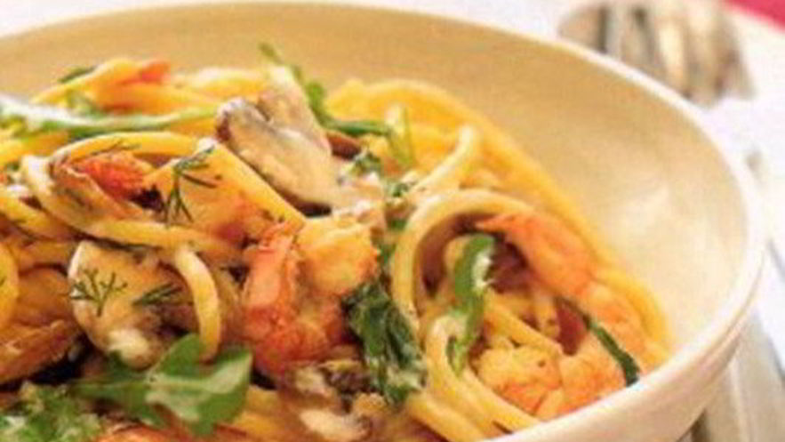 Рецепт пасты с креветками и шампиньонами в сливочно-горчичном соусе