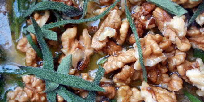 Рецепт пасты с курицей, грецкими орехами и шалфеем