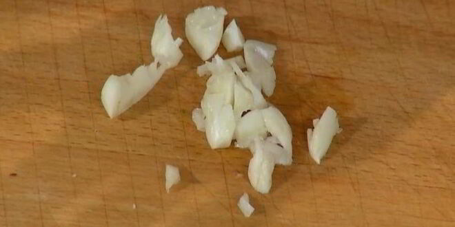 Рецепт пасты с курицей, оливками и соусом песто