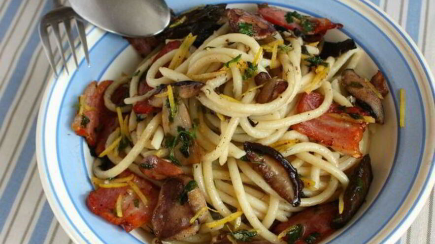 Рецепт пасты с лесными грибами в лимонном масле