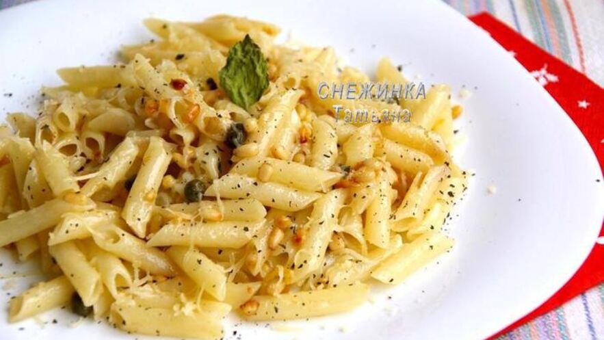 Рецепт пасты с печеным чесноком, кедровыми орешками и каперсами