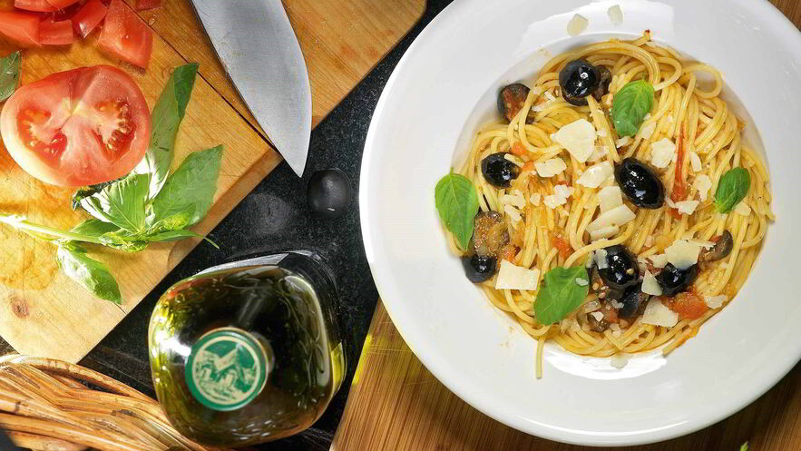 Рецепт спагетти аллы путтанески с анчоусами