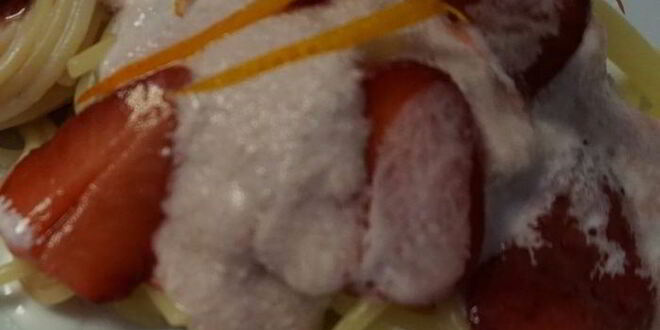 Рецепт спагетти с клубникой в сырном соусе