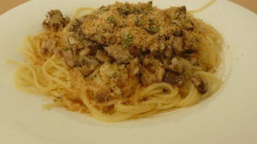 Рецепт спагетти с сардинами и сухариками