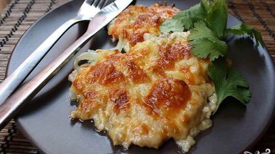 Рецепт мяса по-французски с брынзой