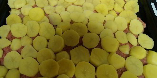 Рецепт мяса по-французски с грибами и помидорами