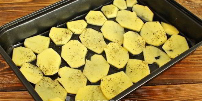 Рецепт мяса по-французски с картошкой и помидорами