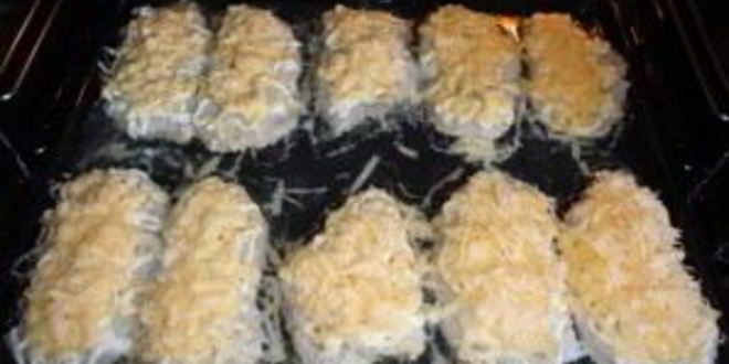 Рецепт мяса по-французски с луком и сыром