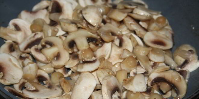 Рецепт мяса по-французски с шампиньонами