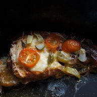 Рецепт Мяса по-французски в духовке с помидорами