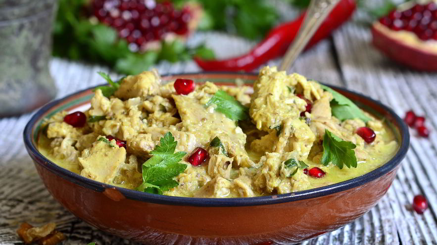 Рецепт индейки под соусом из грецких орехов