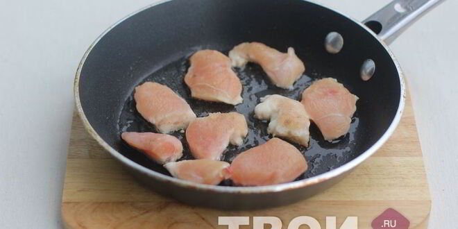 Рецепт куриного филе с молодым горошком