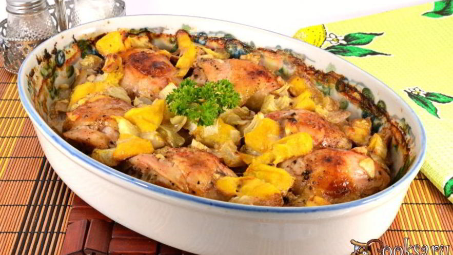 Рецепт куриных голеней запеченных с луком и хурмой