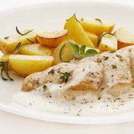 Рецепт Куриных грудок в сметане и картошкой