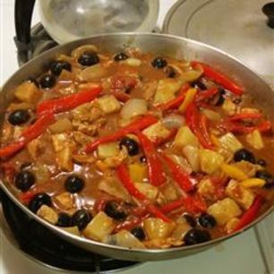 Рецепт Курицы Коста Брава с маслинами и ананасами