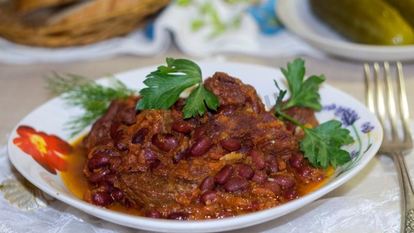 Рецепт Мяса с фасолью в томатном соусе
