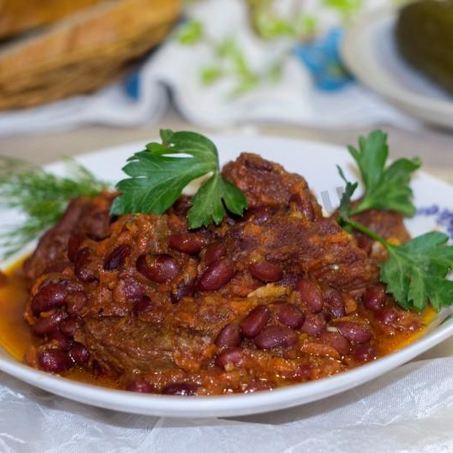 Рецепт Мяса с фасолью в томатном соусе