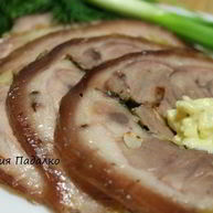 Рецепт Рульки запеченной с луком и чесноком