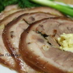 Рецепт Рульки запеченной с луком и чесноком