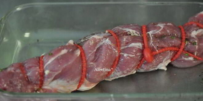 Рецепт свинины с начинкой из лука и чеснока