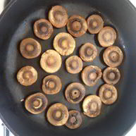 Рецепт Свинины, запеченой с грибами и помидорами